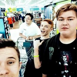 Meet your Posher, Fernando